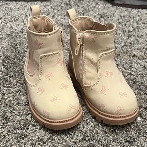 Pink Bow Print boots